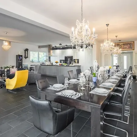 Semesterbostad Luxury With Private Pool For 14 People *